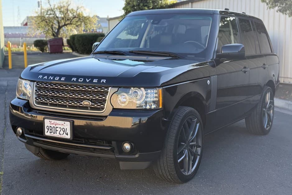2010 Land Rover Range Rover L322 sold for $7,322