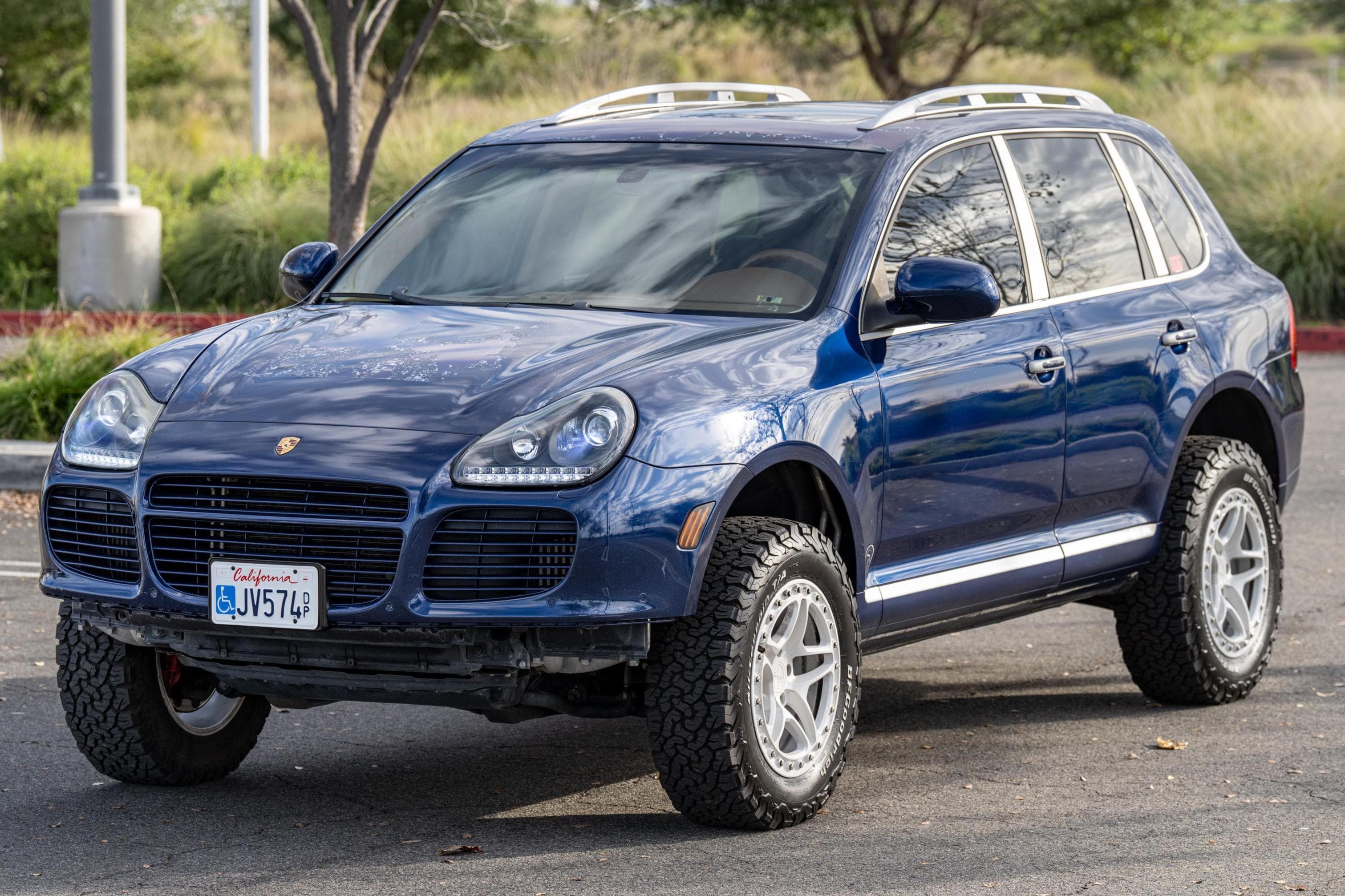 2006 Porsche Cayenne sold for $14,600