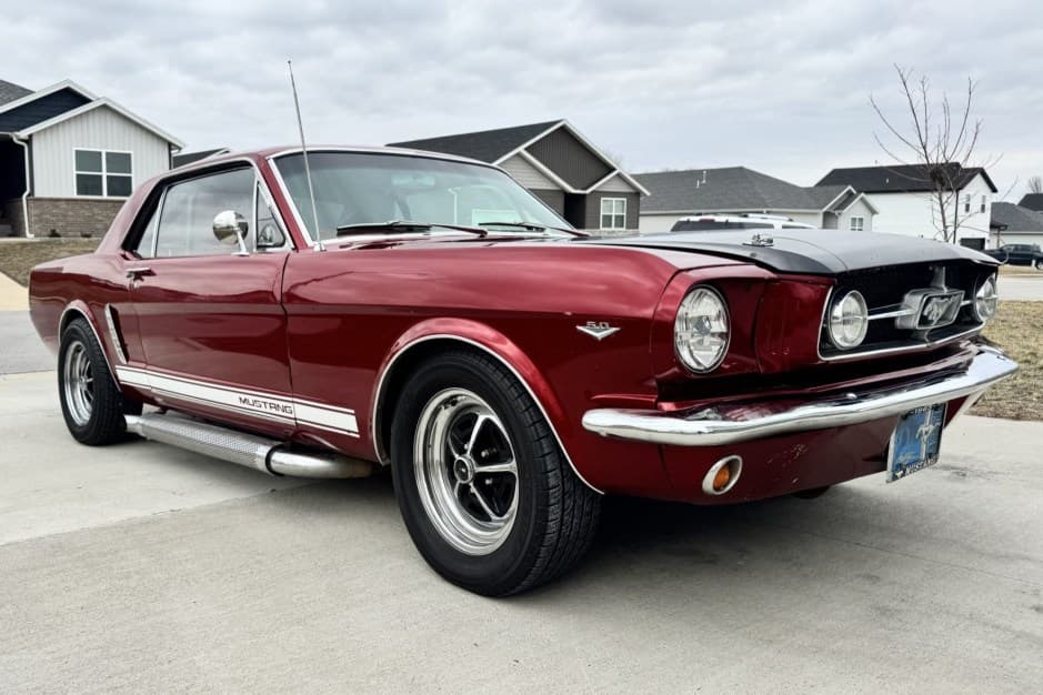 1965 Ford Mustang 1964.5-1966 sold for $17,000