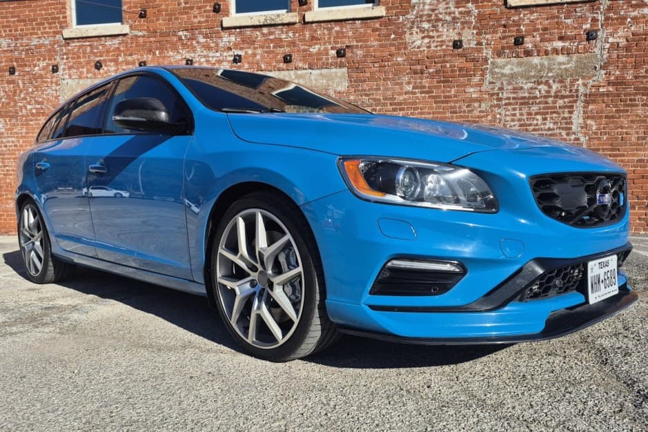 2016 Volvo V60 sold for $46,000