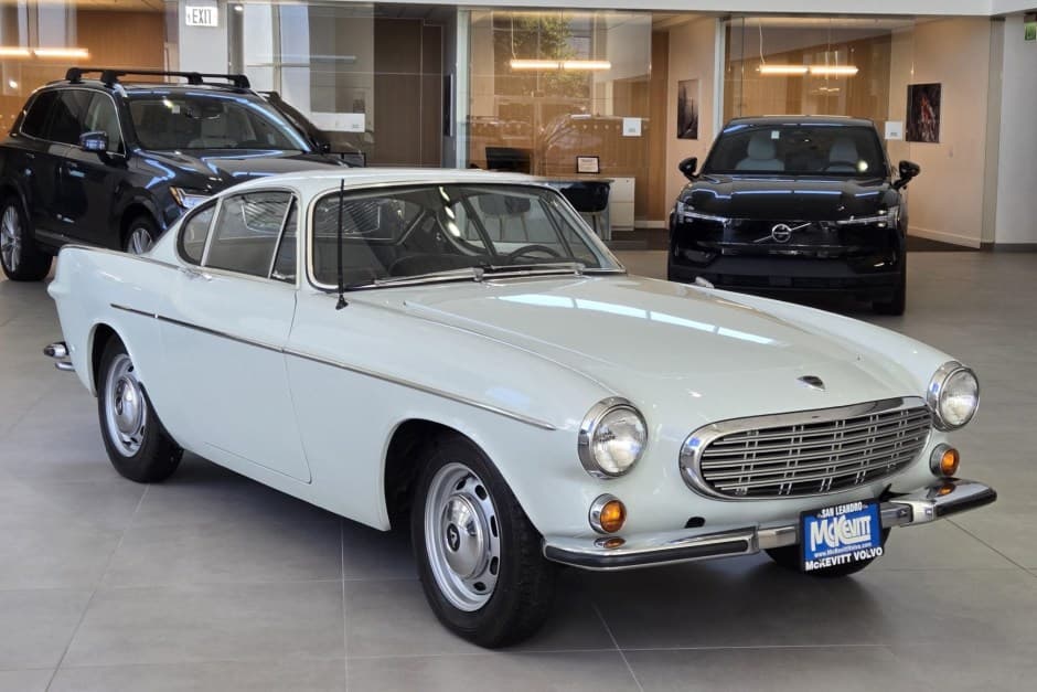 1967 Volvo P1800/1800 sold for $26,750