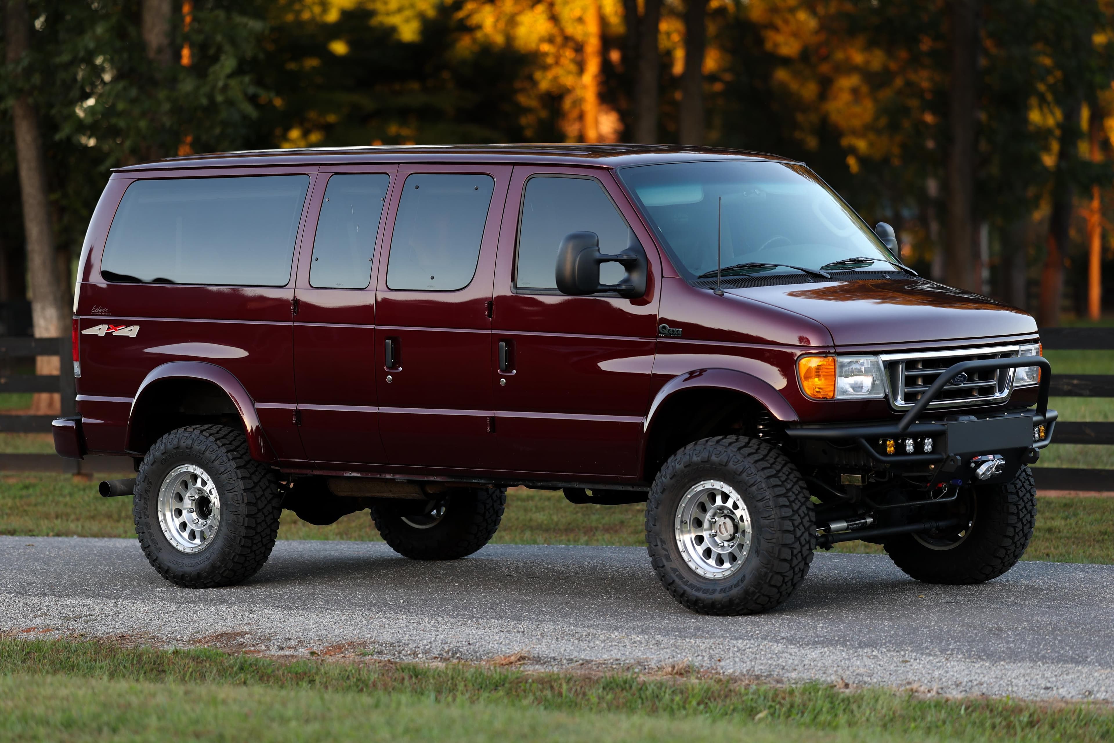 2007 Ford E-Series sold for $25,000