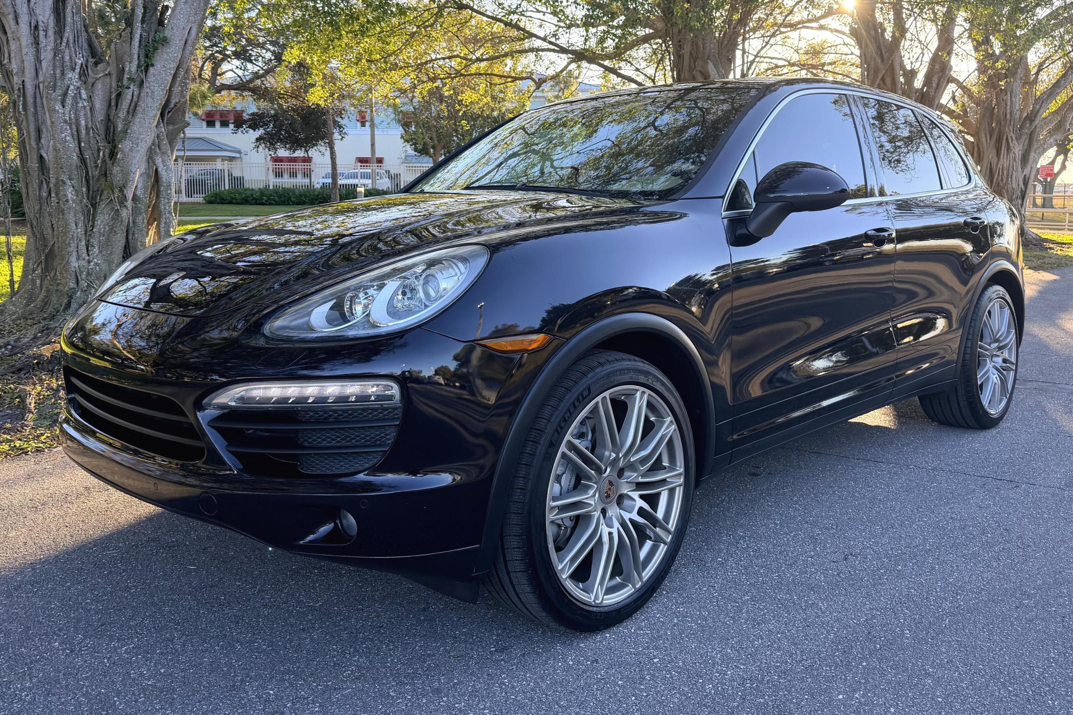 2014 Porsche Cayenne sold for $12,800