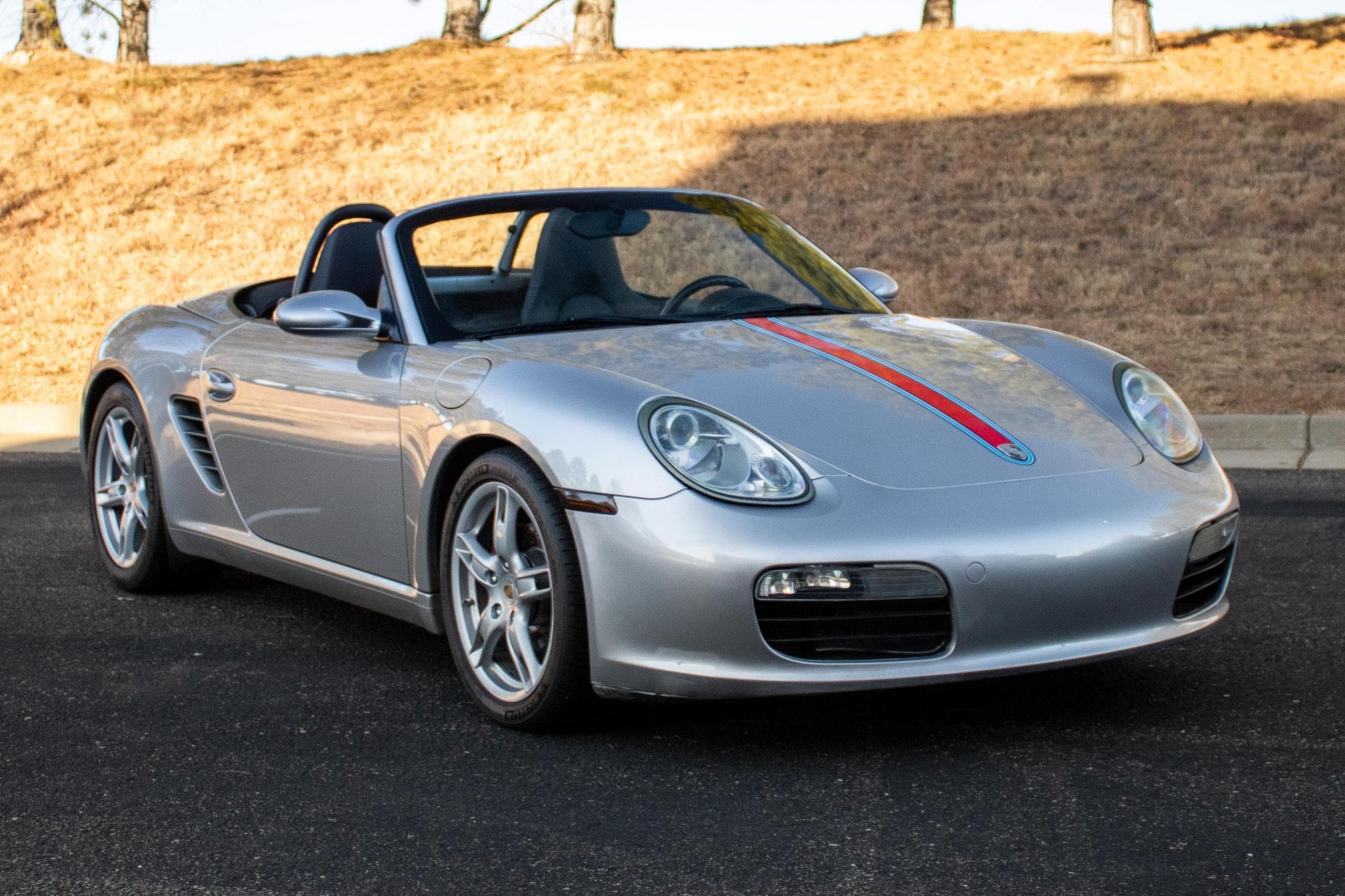 2007 Porsche 987 Boxster sold for $15,340