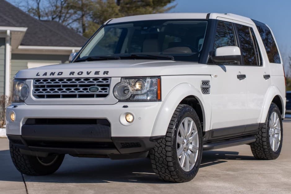 2013 Land Rover LR4 sold for $11,500