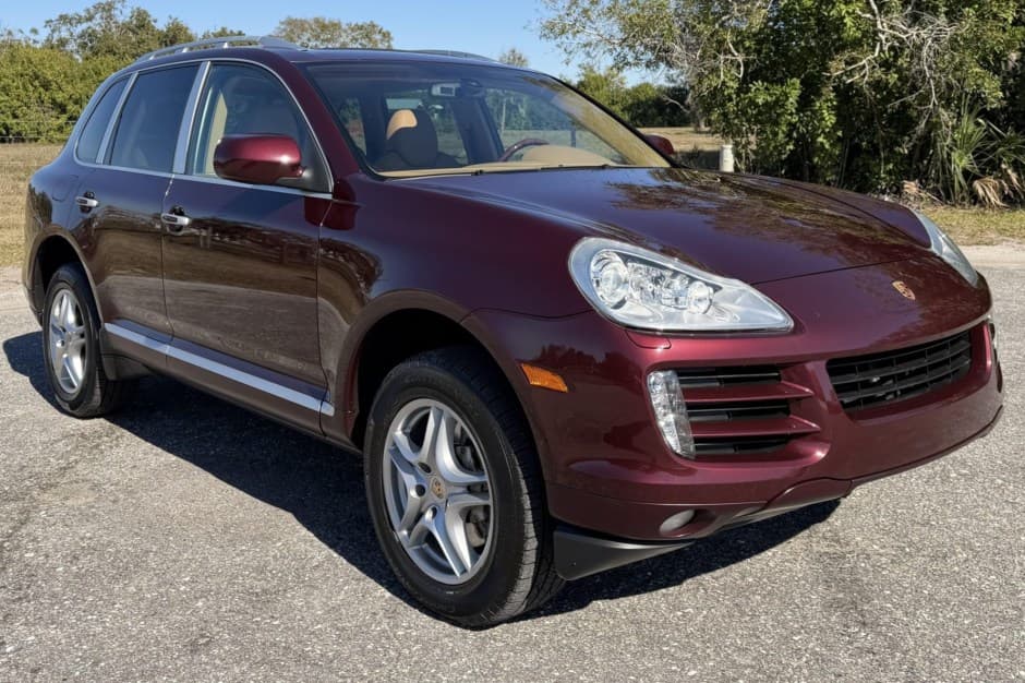2008 Porsche 955/957 Cayenne (2003-2010) sold for $14,250