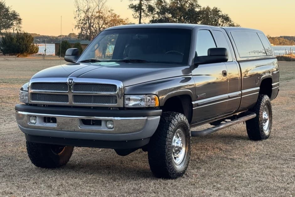 2002 Dodge Ram HD (1994-2002) sold for $25,750