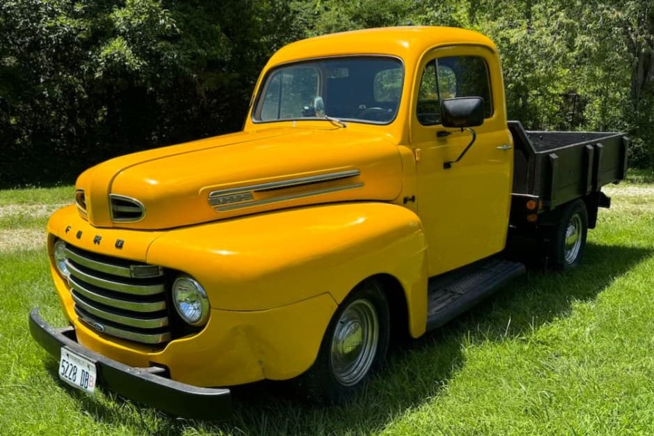 1948 Ford F-Series 1948-1952 sold for $8,948
