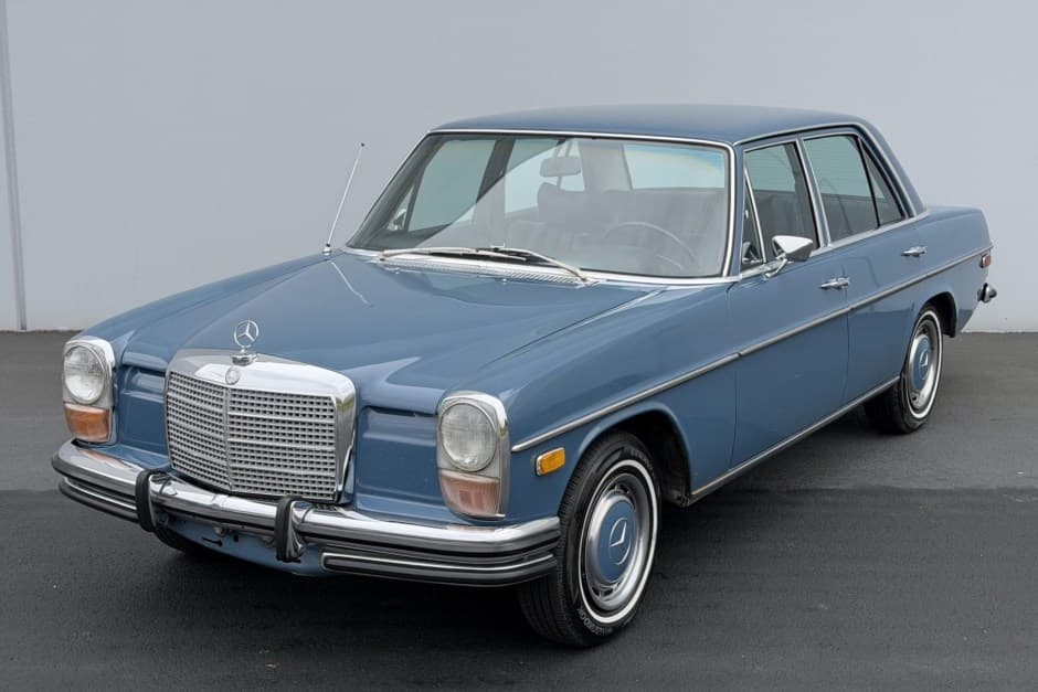 1972 Mercedes-Benz W114 & W115 sold for $8,500