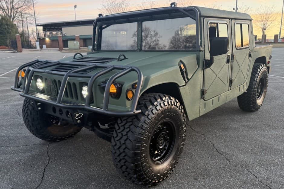 1987 Hummer HMMWV/Humvee sold for $28,000