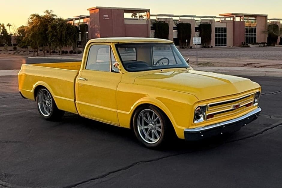 1967 Chevrolet C/K (1967-1972) sold for $31,000