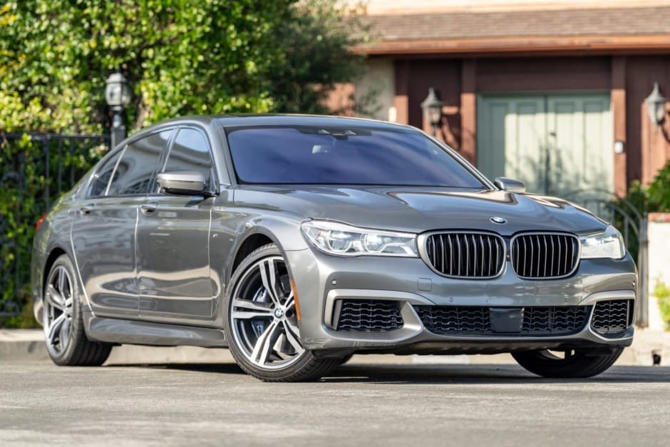 2018 BMW G11/G12 7-Series sold for $33,750