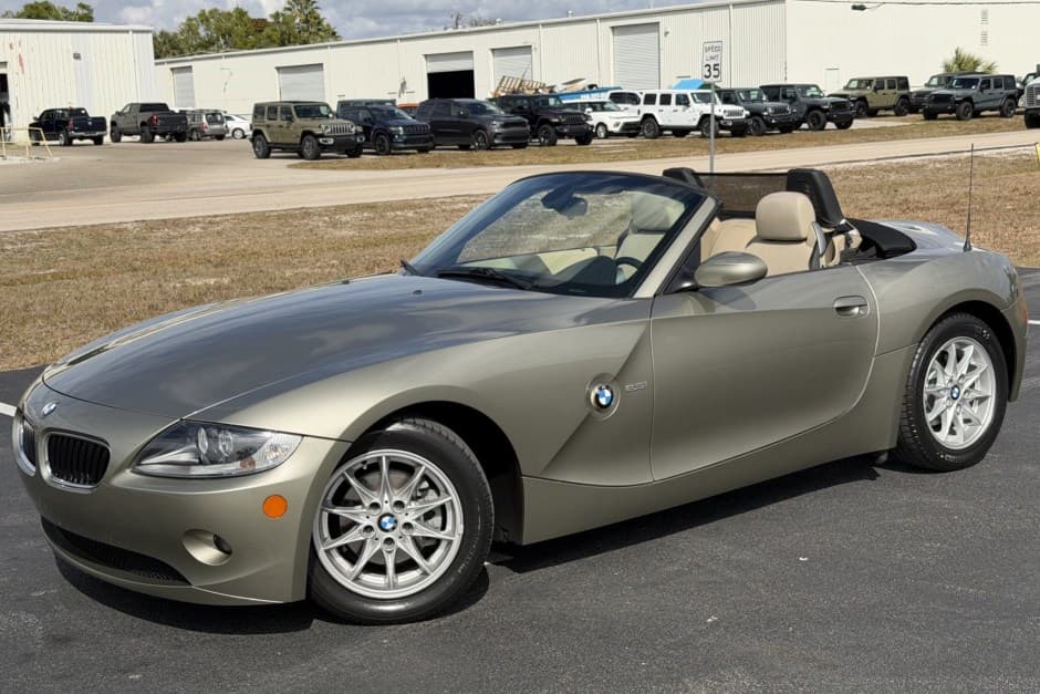 2005 BMW Z4 Roadster E85 sold for $8,651