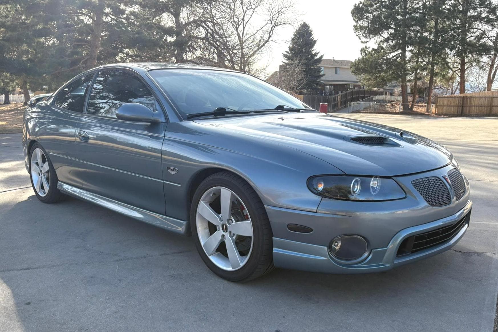 2005 Pontiac GTO sold for $15,251