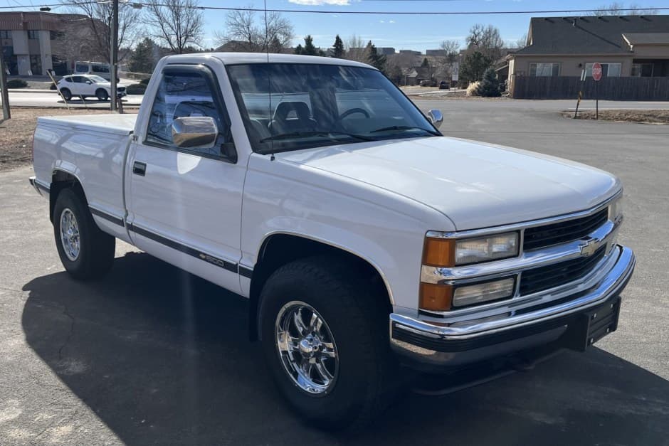 1994 Chevrolet C/K GMT400 (1988-2002) sold for $15,252