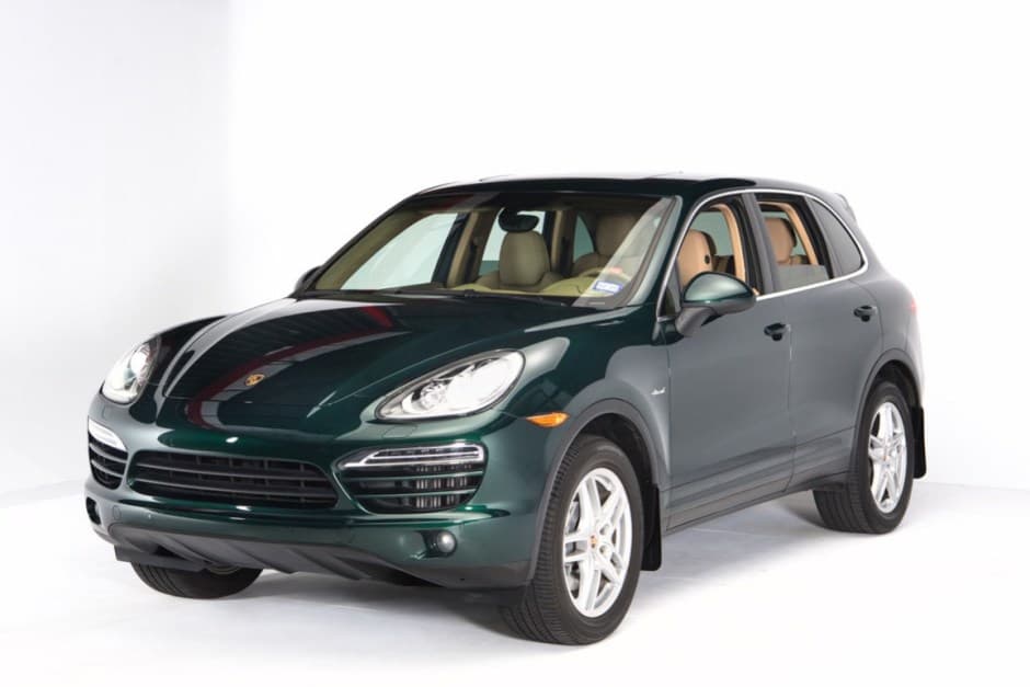 2013 Porsche 958 Cayenne (2011-2018) sold for $28,250