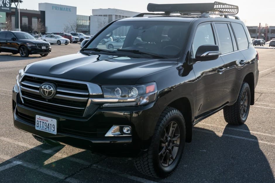 2020 Toyota Land Cruiser 200-Series sold for $64,500