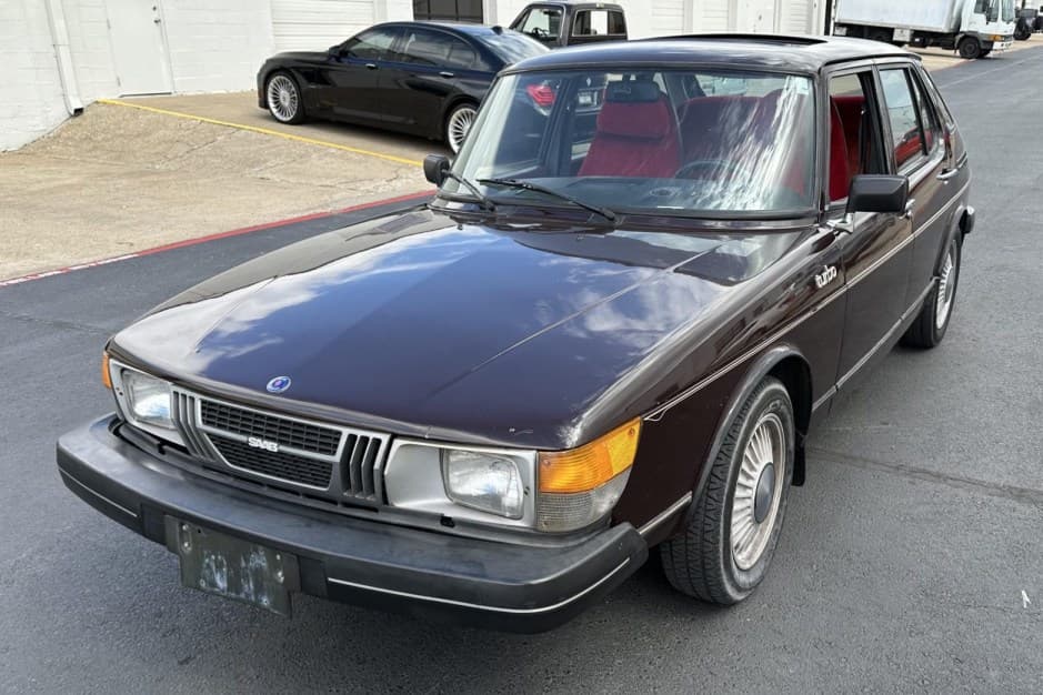 1979 Saab 900 sold for $6,500