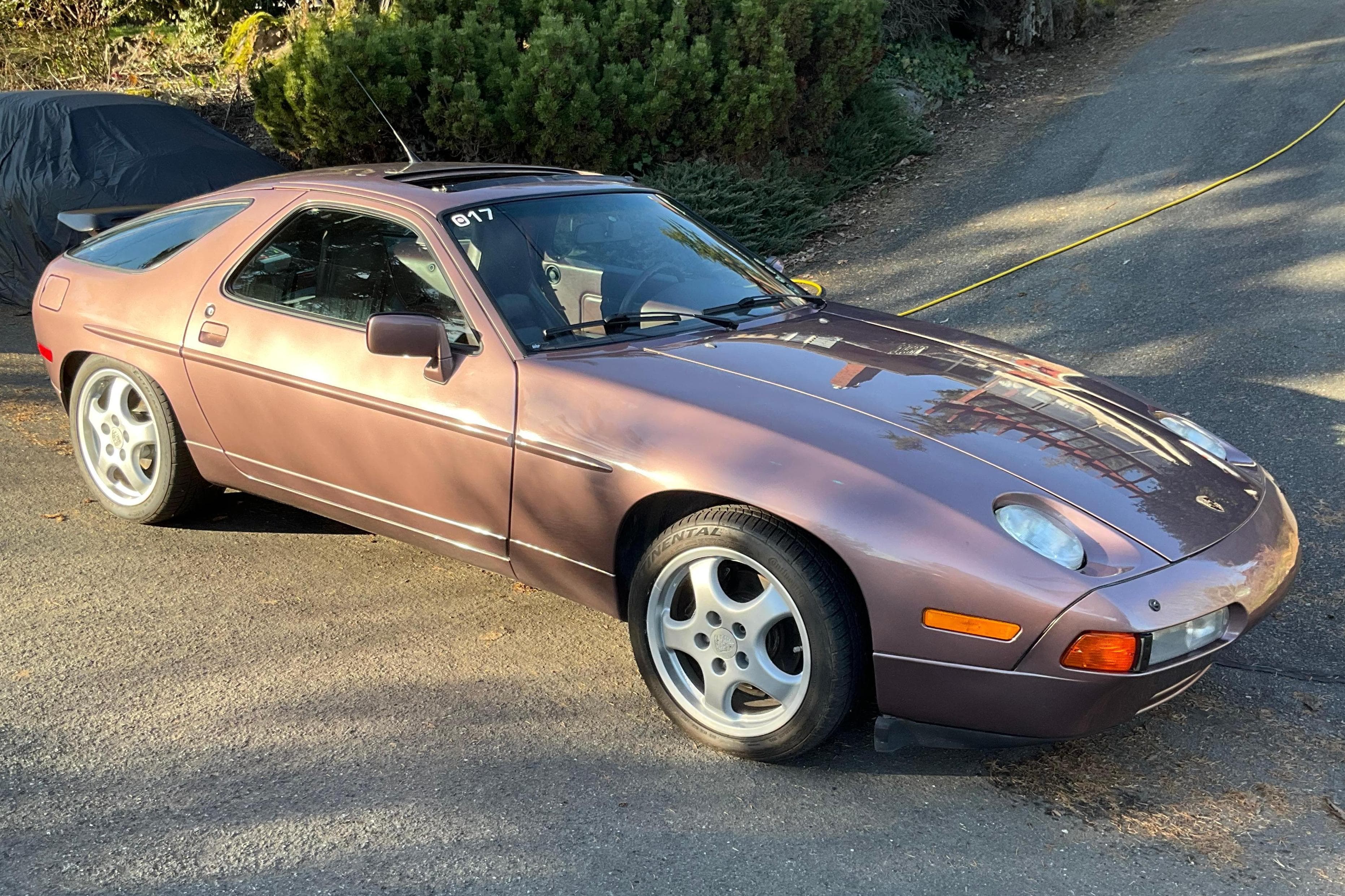 1987 Porsche 928 sold for $17,500