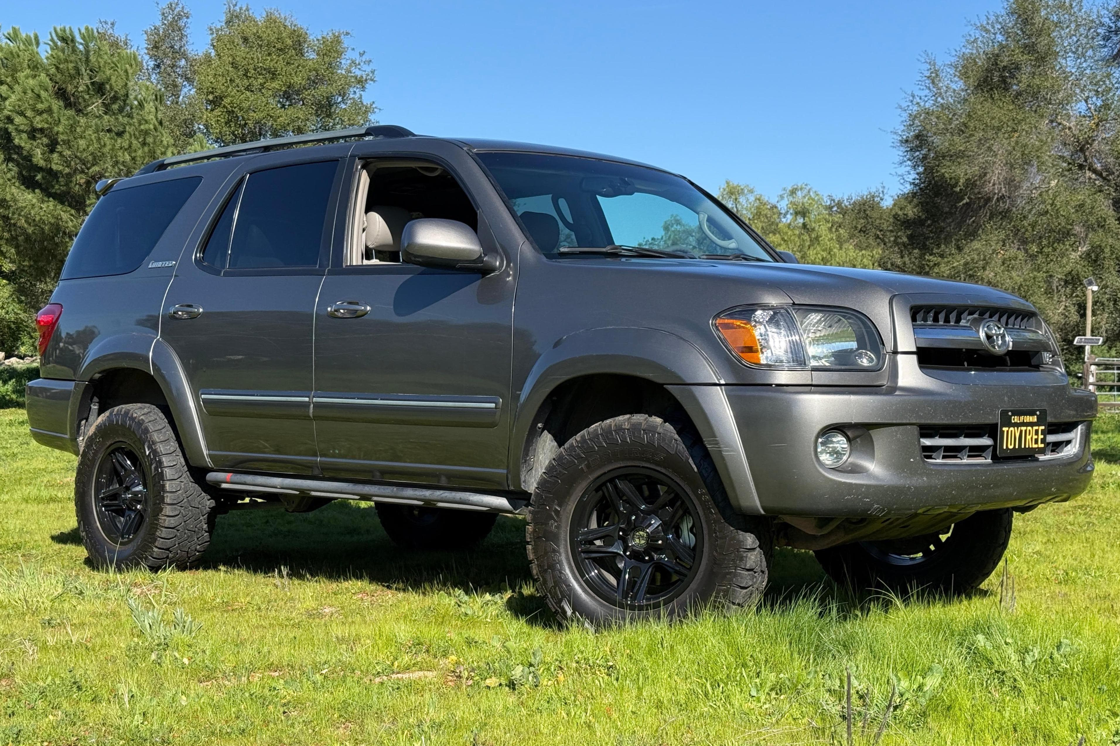 2005 Toyota Sequoia sold for $8,600