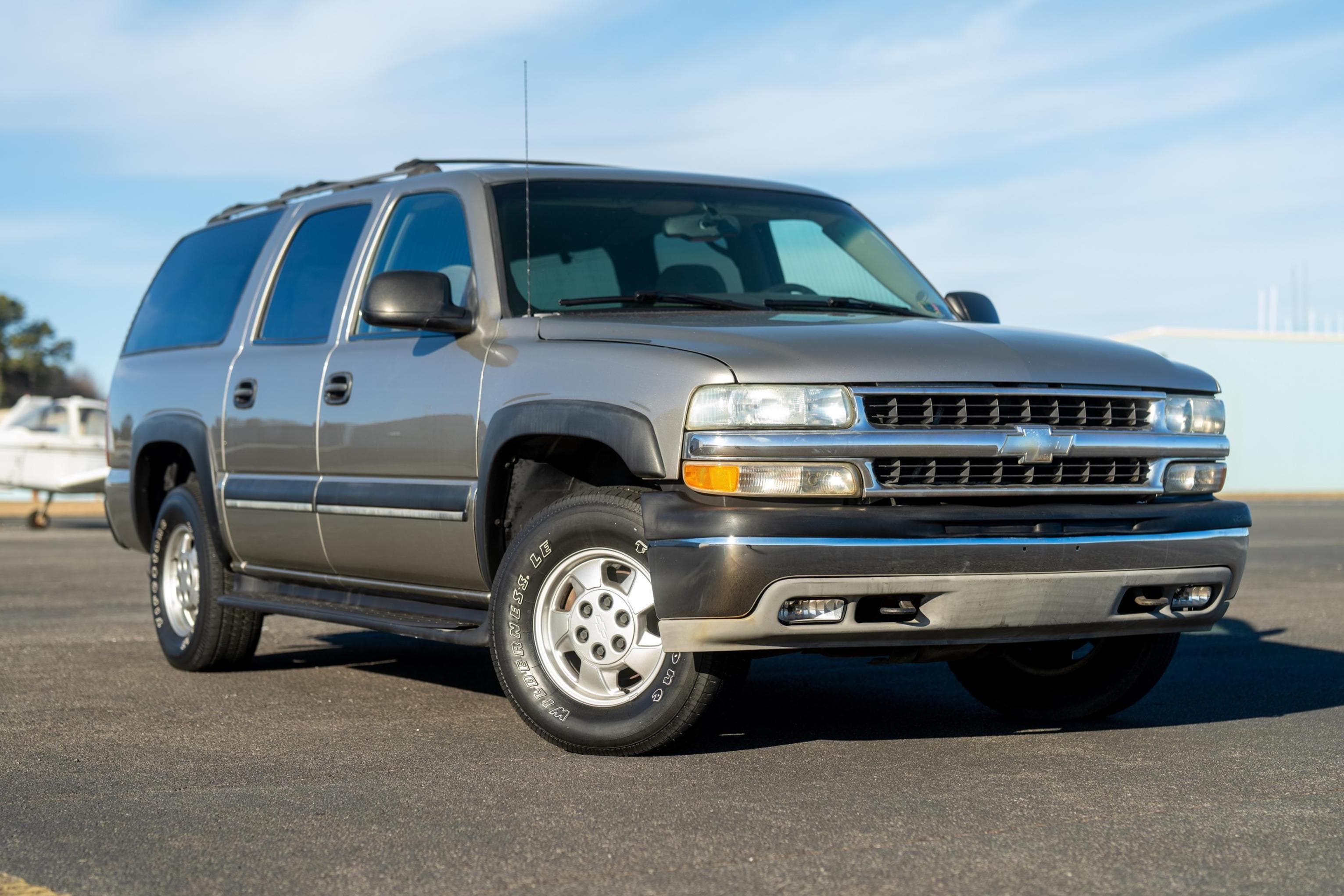 2003 Chevrolet Suburban sold for $10,244