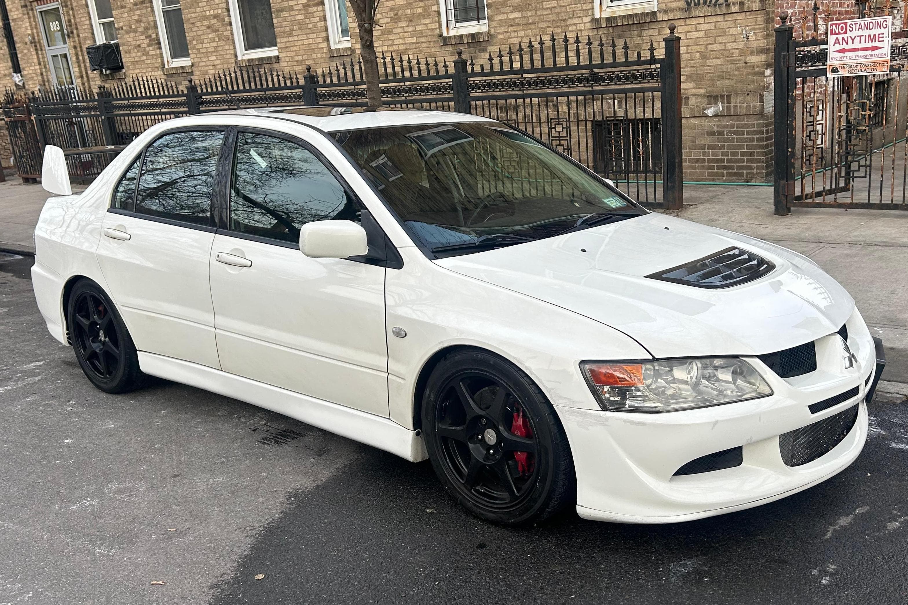 2003 Mitsubishi Lancer Evolution sold for $12,000