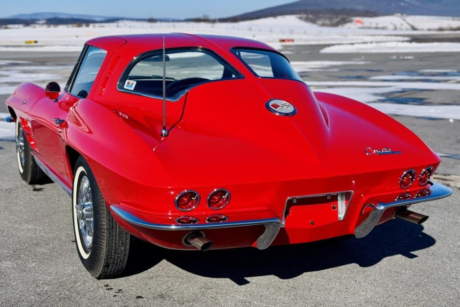 1963 Chevrolet Corvette C2 sold for $193,000