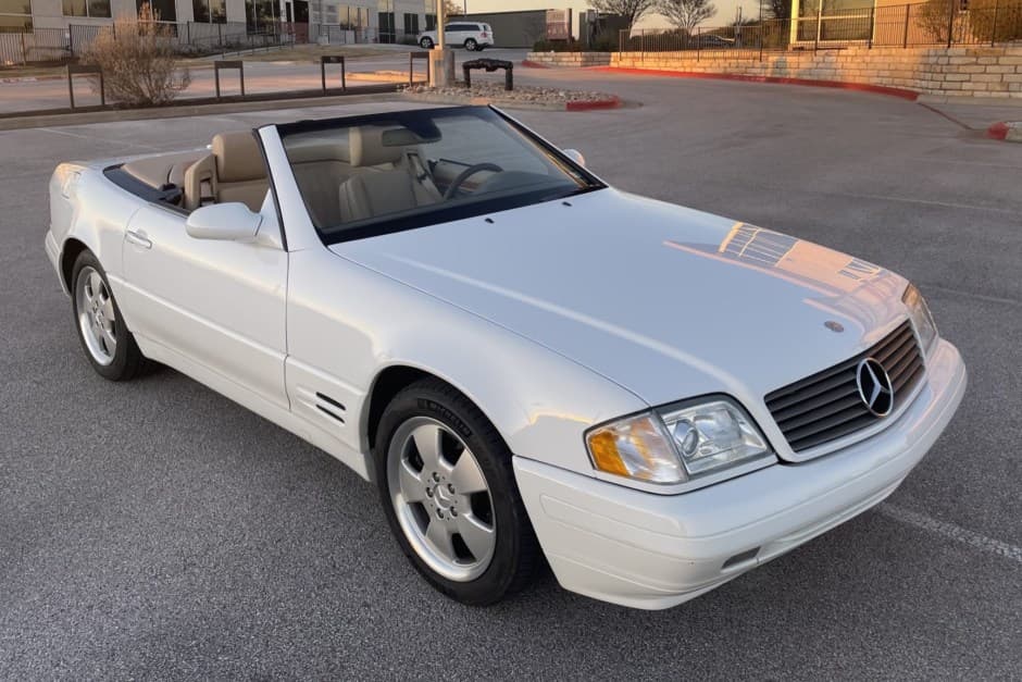 2000 Mercedes-Benz R129 SL sold for $19,750
