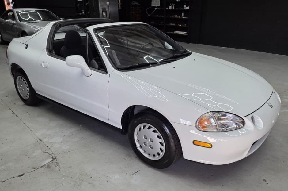1994 Honda Civic Del Sol sold for $11,750