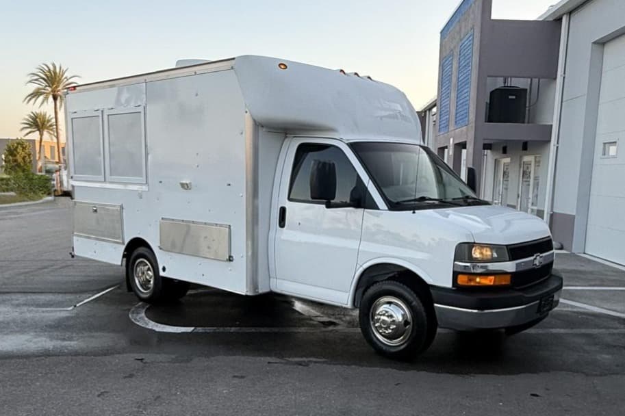 2008 Chevrolet Express sold for $17,125