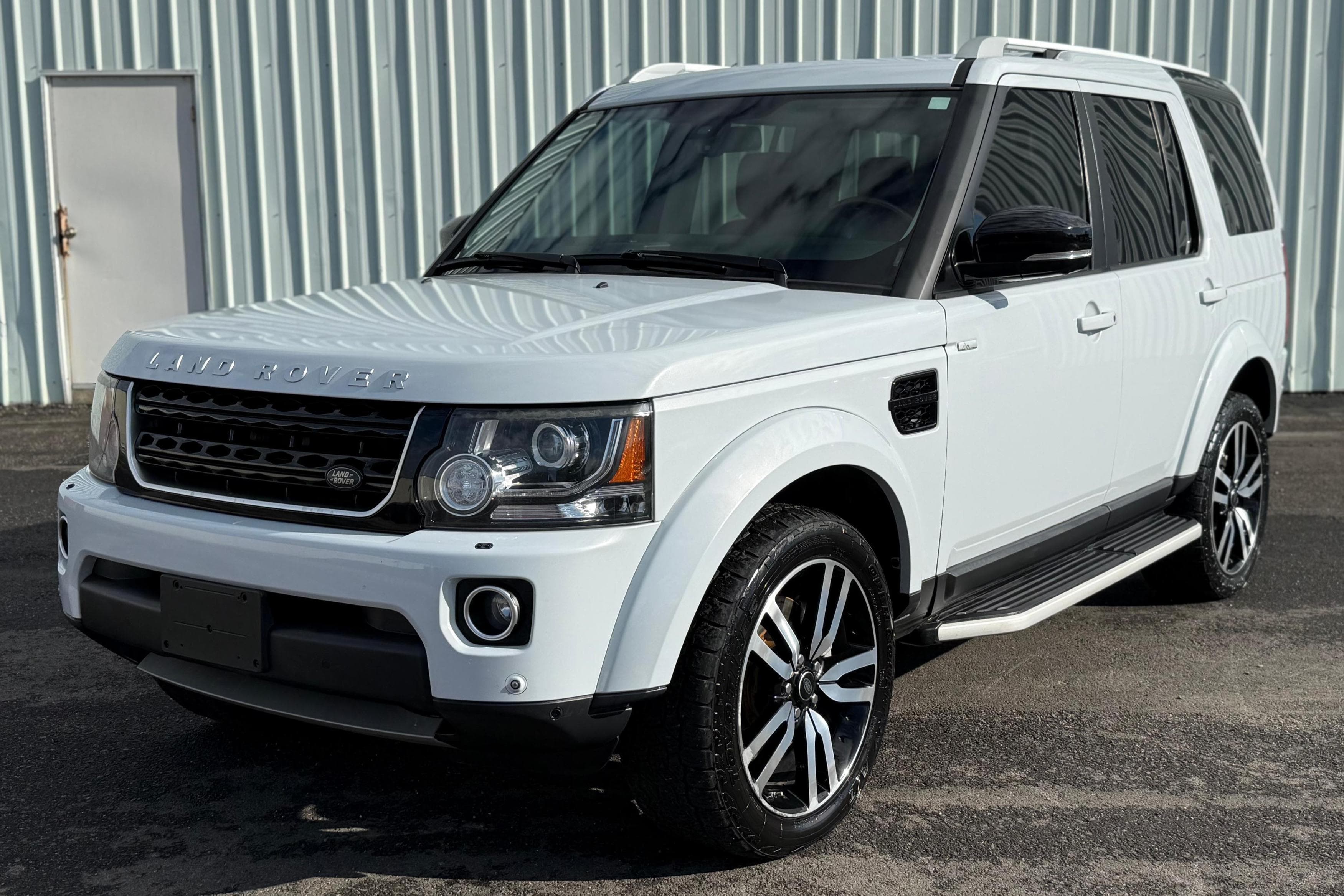 2016 Land Rover LR4 sold for $14,500