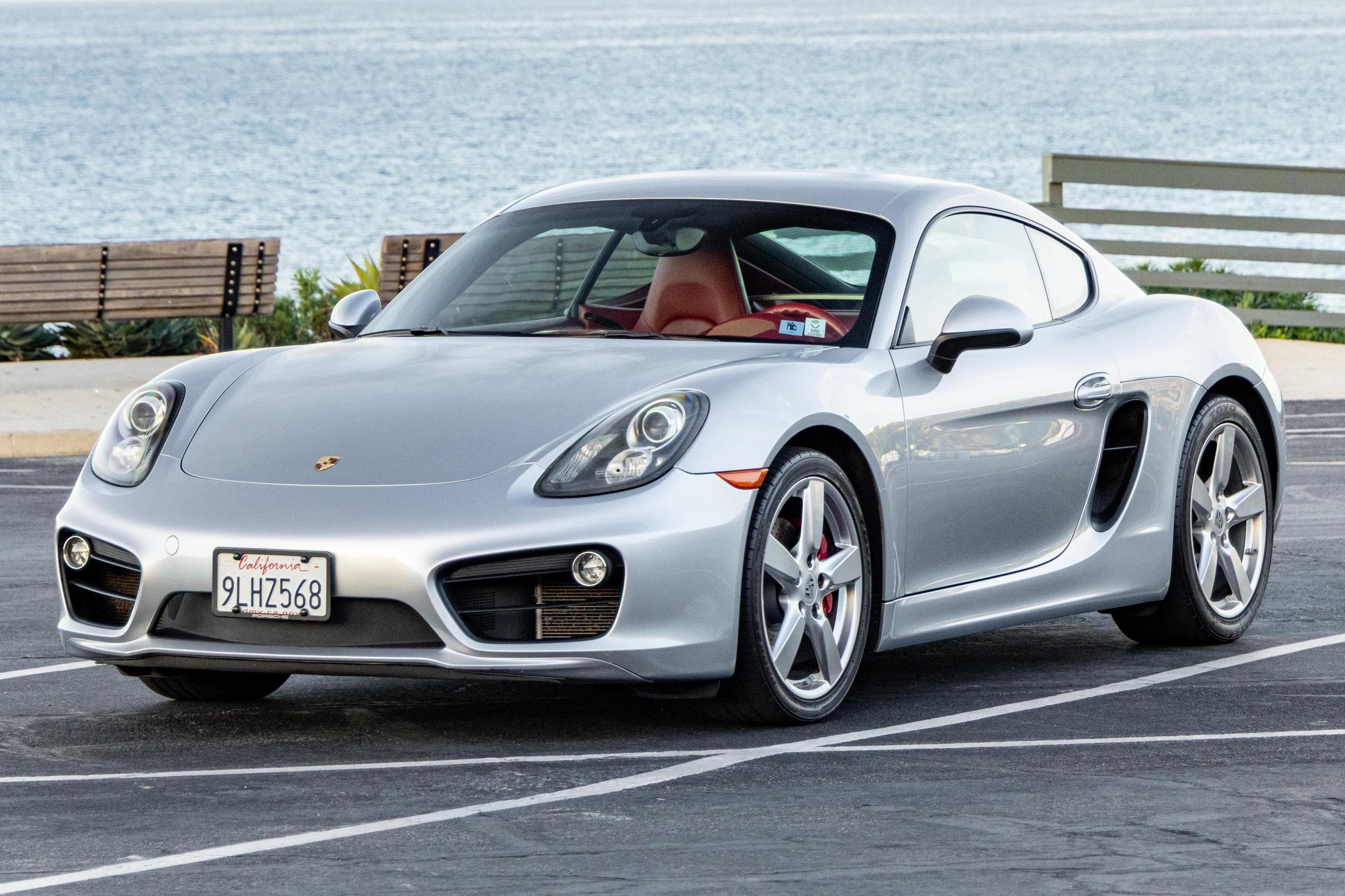 2014 Porsche 981 Cayman sold for $35,500