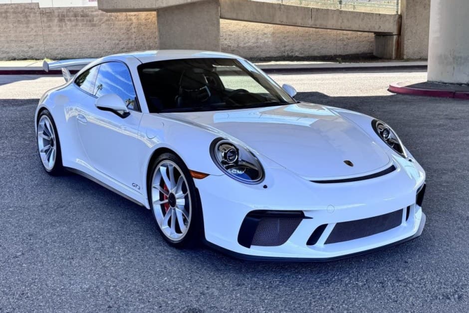 2018 Porsche 991 911 GT3 sold for $201,000