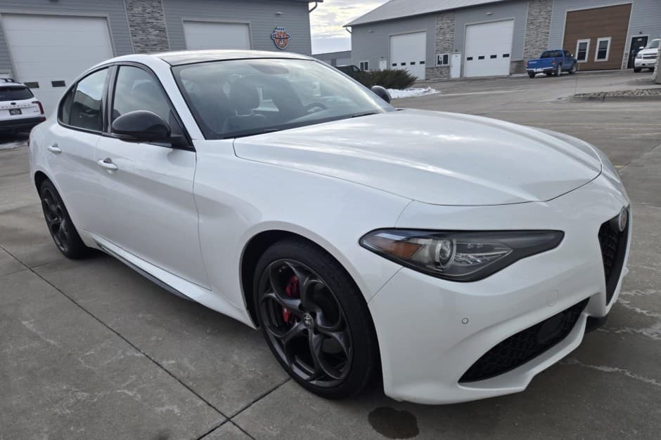 2019 Alfa Romeo 952 Series Giulia sold for $16,100