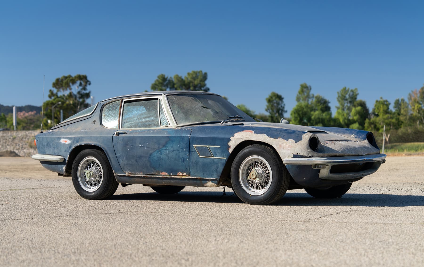 1967 Maserati Mistral 4000 Coupe sold for $53,900