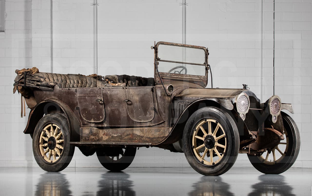 1915 Packard Twin Six 1-35 7-Passenger Touring sold for $32,480