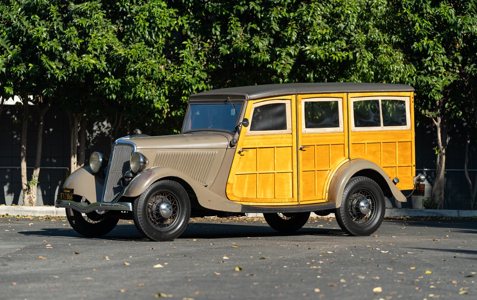 1934 Ford V8 Station Wagon sold for $0