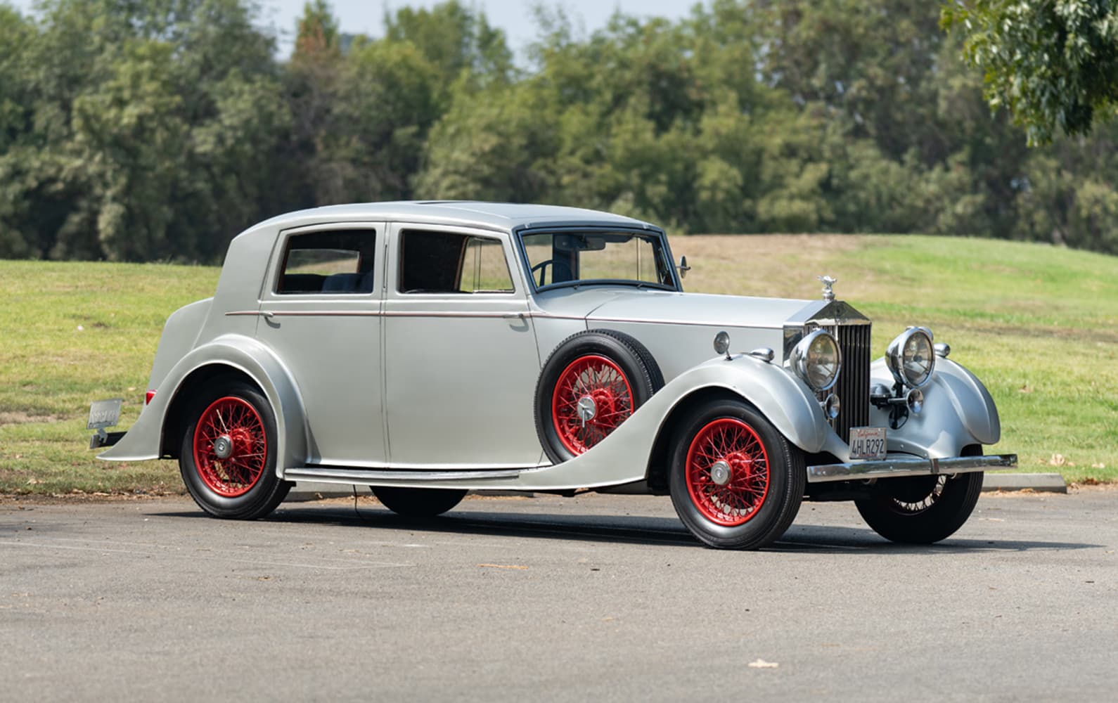 1937 Rolls-Royce 25/30 Razor-Edge Saloon sold for $14,850