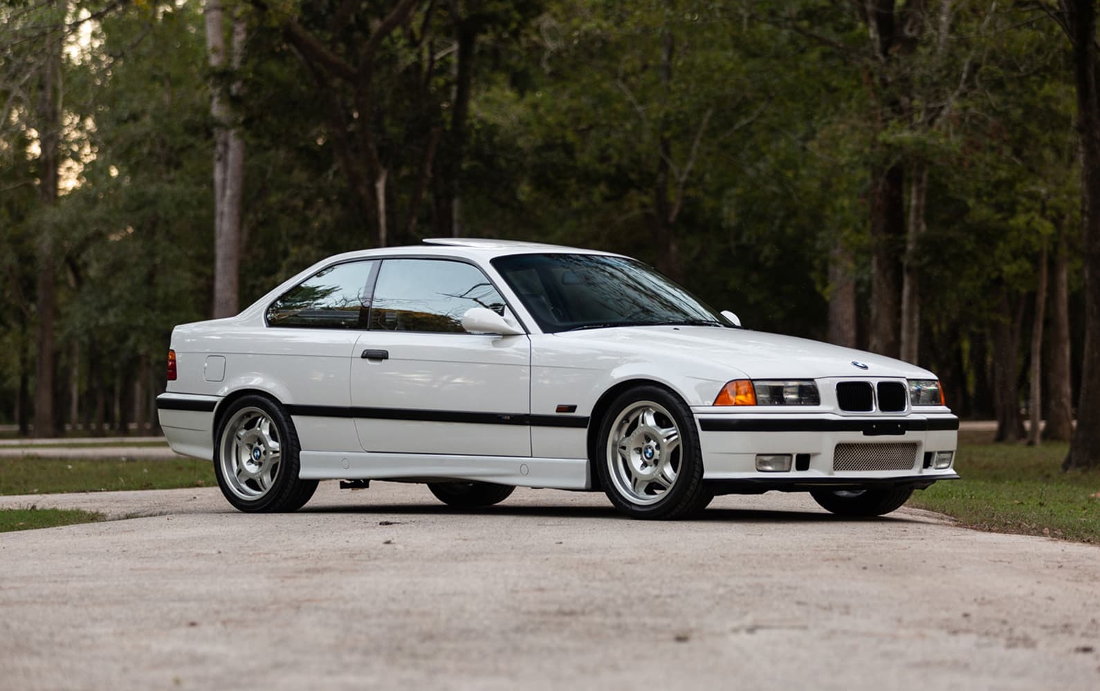 1995 BMW M3 sold for $11,550
