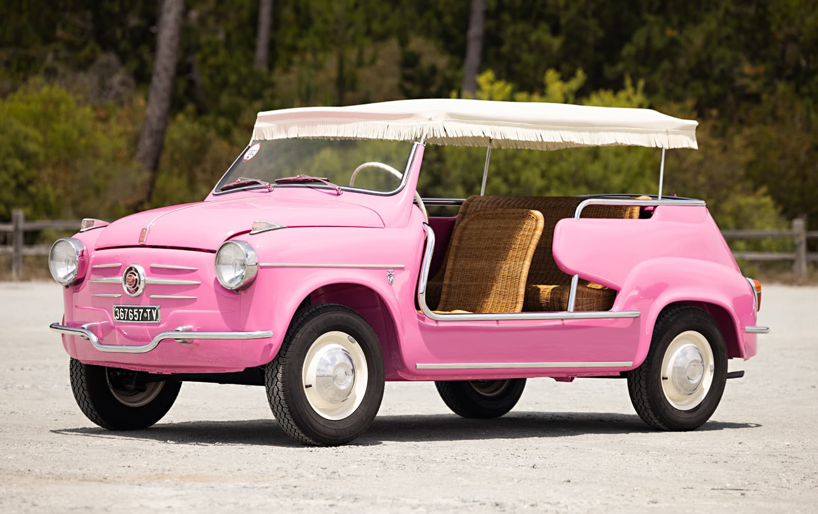 1959 Fiat 600 Jolly sold for $145,600
