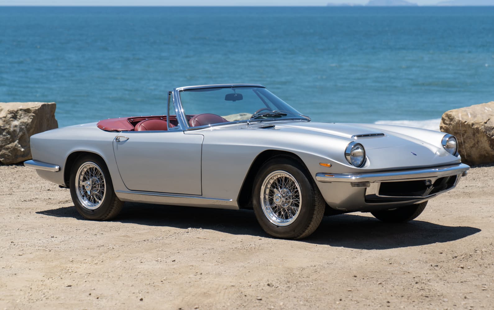 1965 Maserati Mistral 3500 Spider sold for $522,000