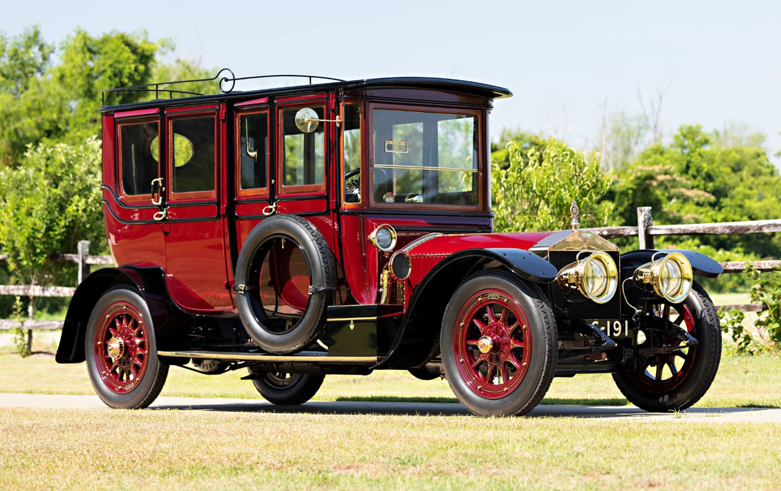 1910 Rolls-Royce 40/50 HP Silver Ghost Pullman Limousine sold for $2,535,000