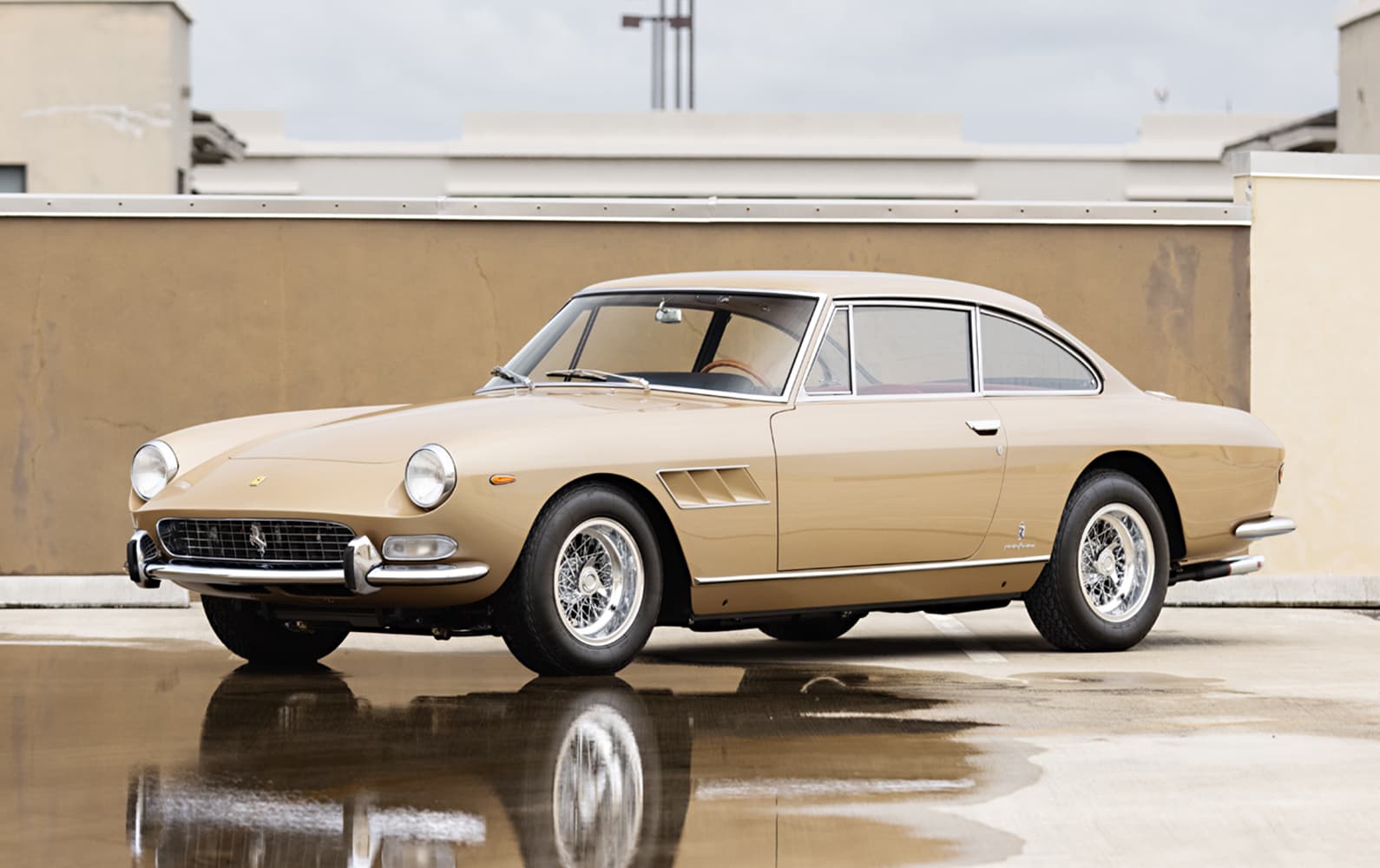 1966 Ferrari 330 GT 2+2 sold for $472,500