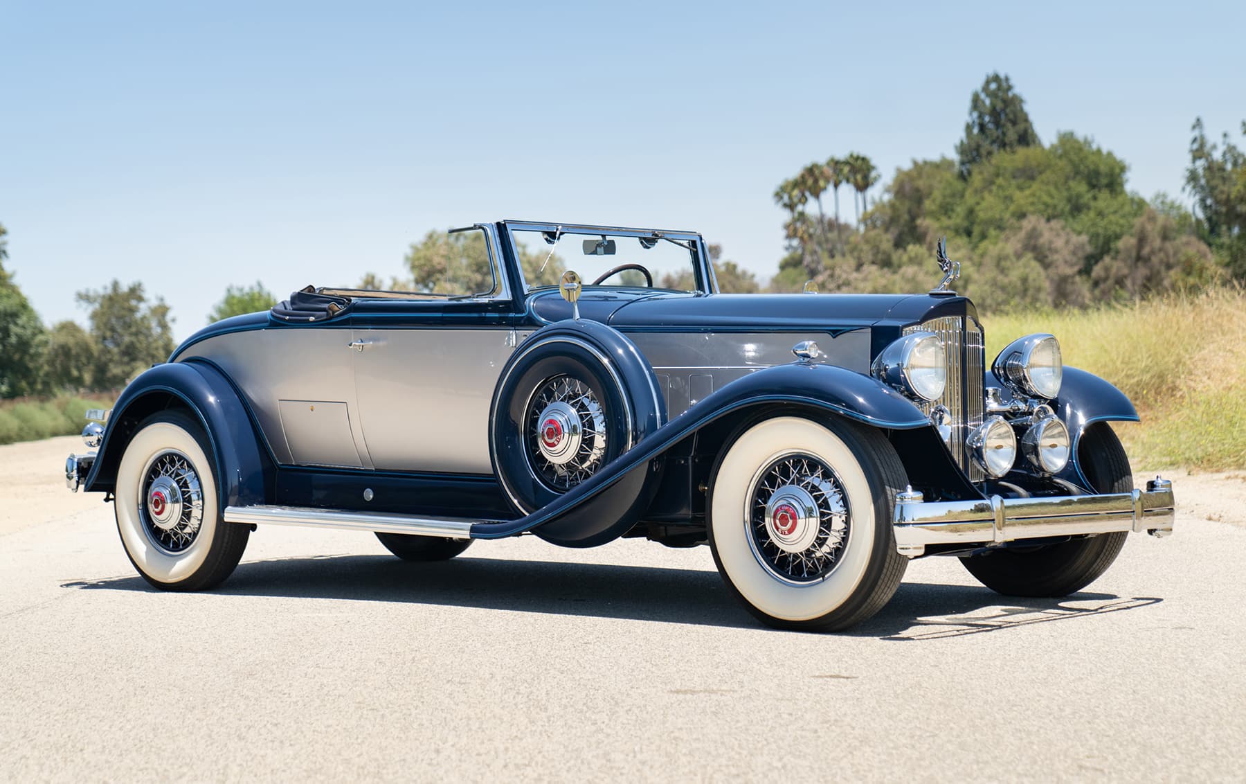 1932 Packard Twin Six 905 Coupe Roadster sold for $0