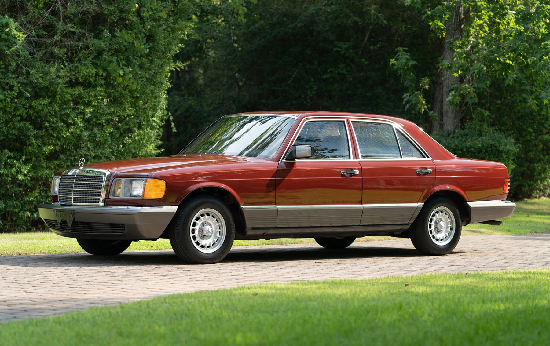 1984 Mercedes-Benz 300 SD sold for $61,600