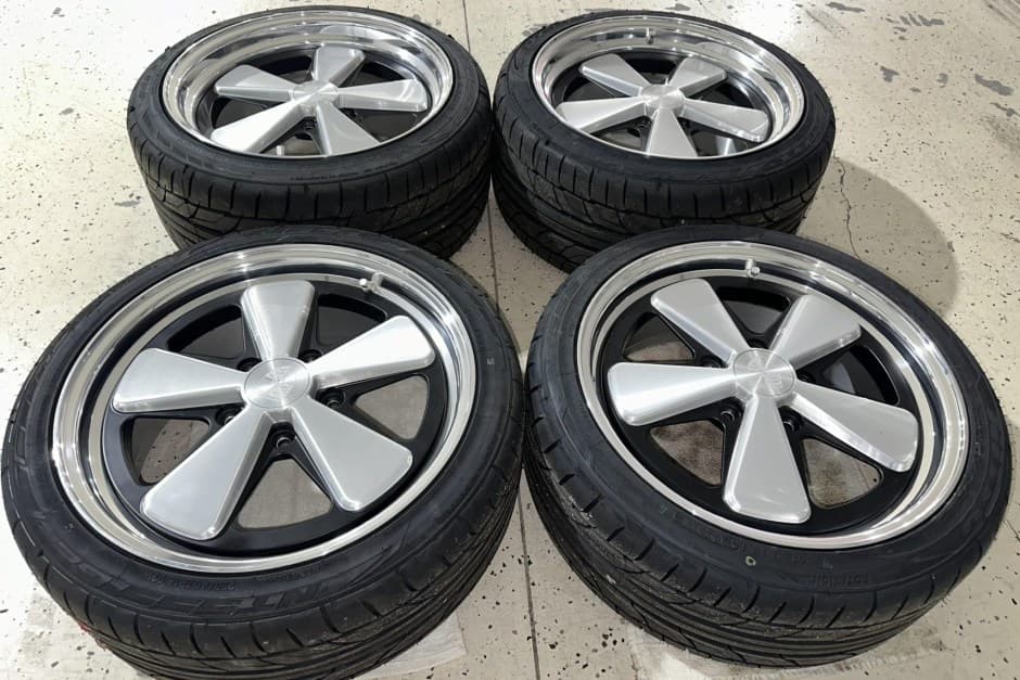 0 Porsche 964 Turbo sold for $3,200