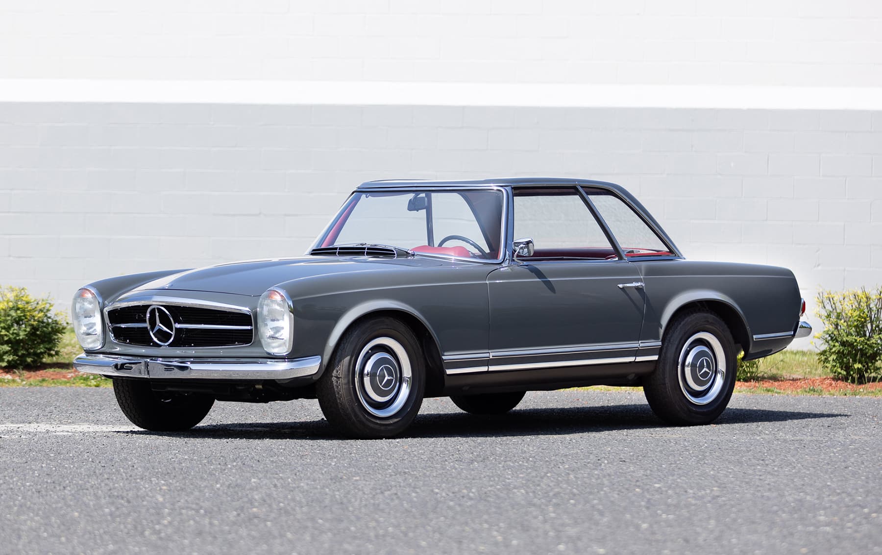 1963 Mercedes-Benz 230 SL sold for $168,000