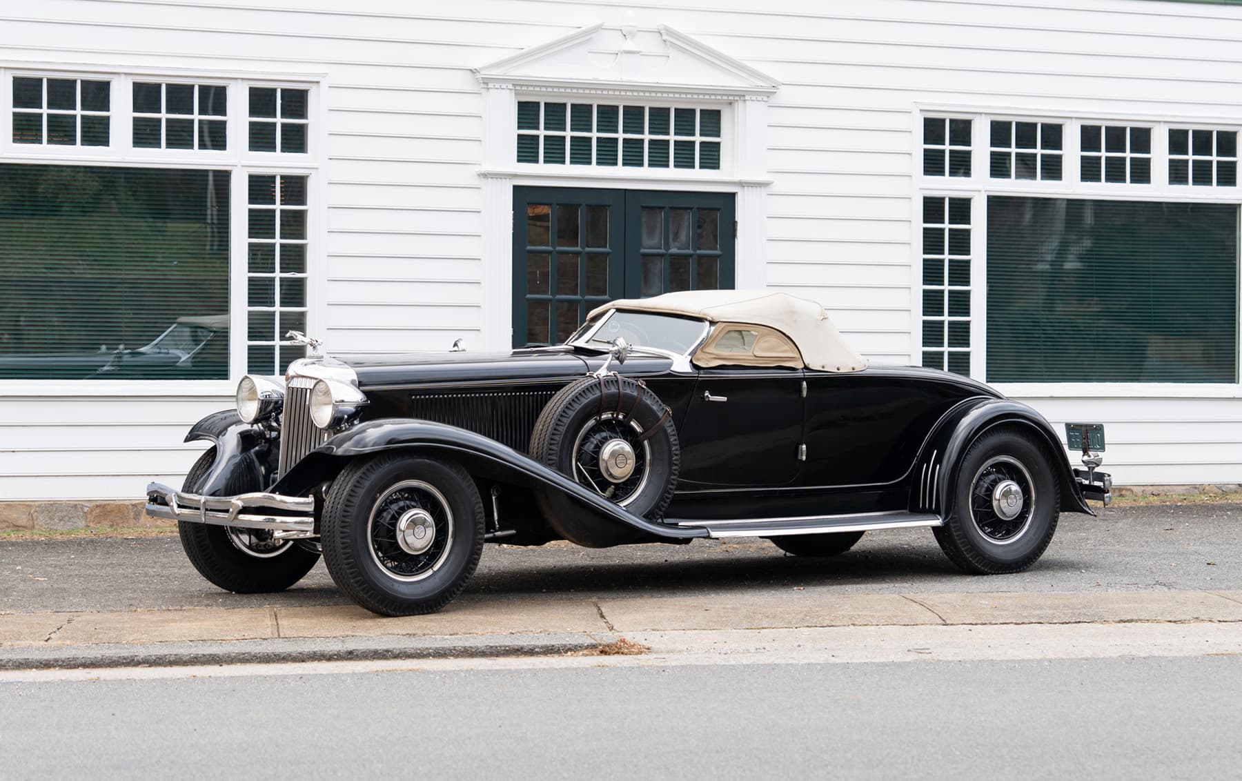 1932 Chrysler CG Imperial Custom Roadster sold for $1,600,000