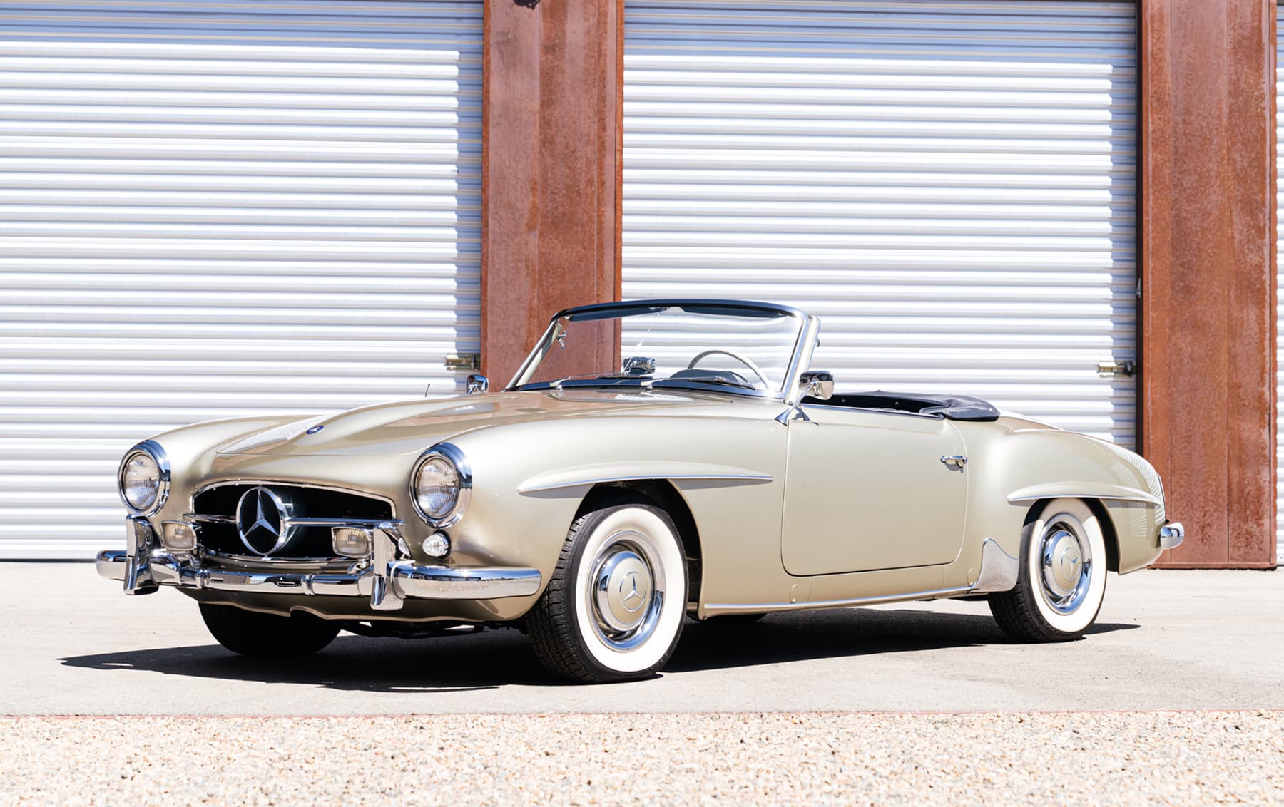1962 Mercedes-Benz 190 SL sold for $224,000
