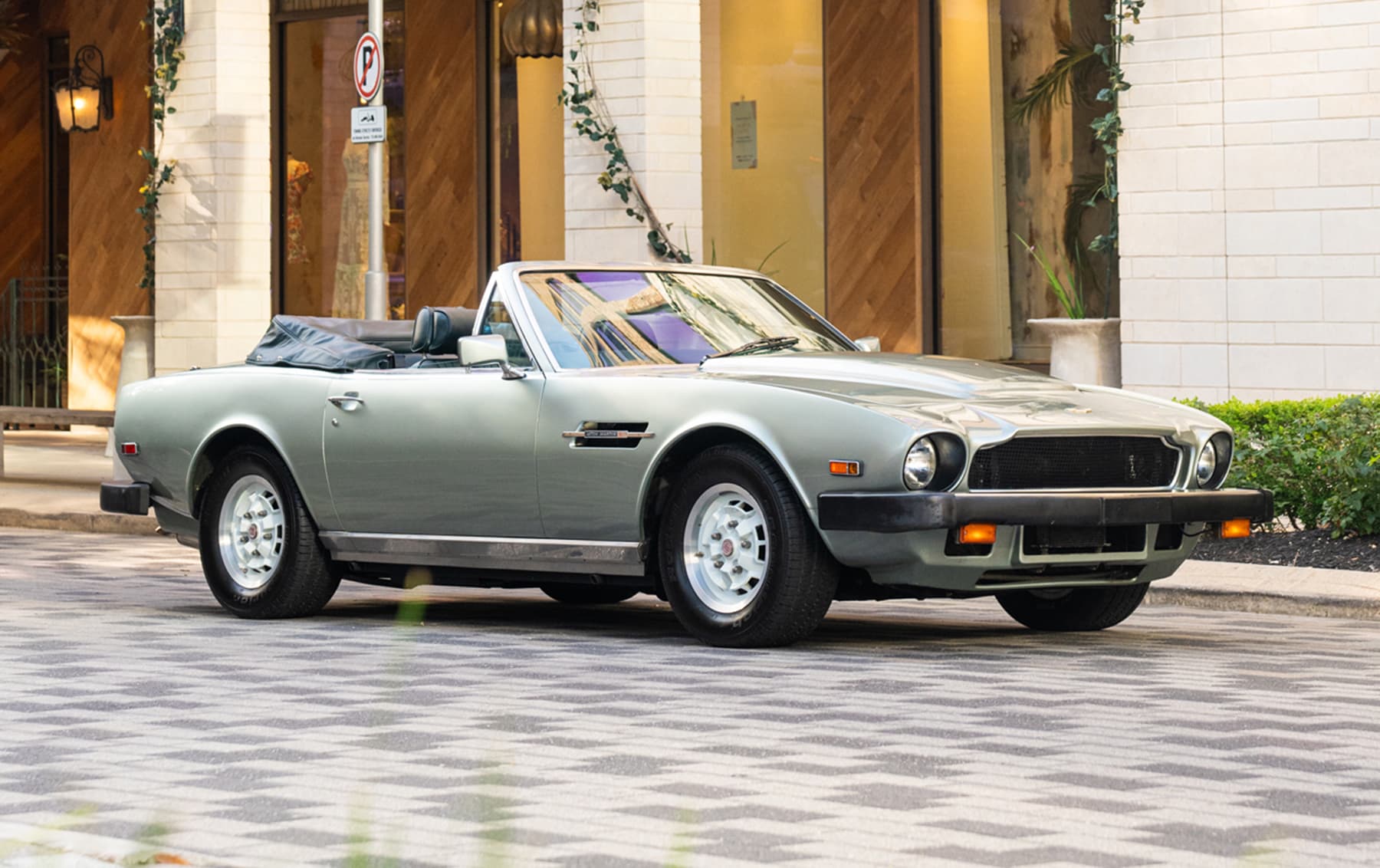 1980 Aston Martin V8 Volante sold for $117,600
